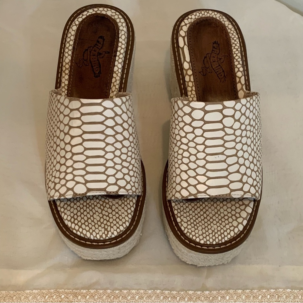 Freebird Miami Sandals - Picture 3 of 12